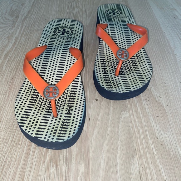 Tory Burch Shoes - Tory Burch heeled flip flops